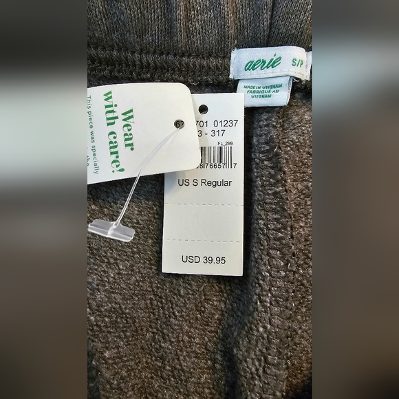 Aerie olive green lounge set - Picture 5 of 9